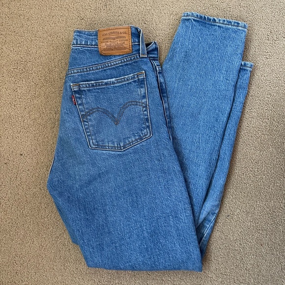Levis wedgie size 25 - Picture 5 of 5